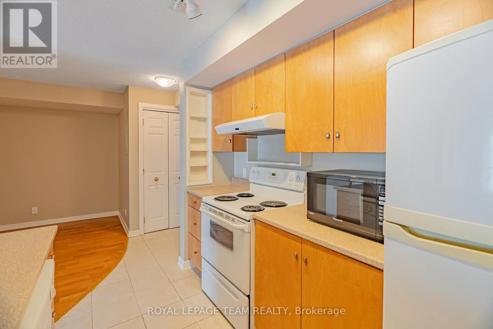 804 - 138 SOMERSET STREET W