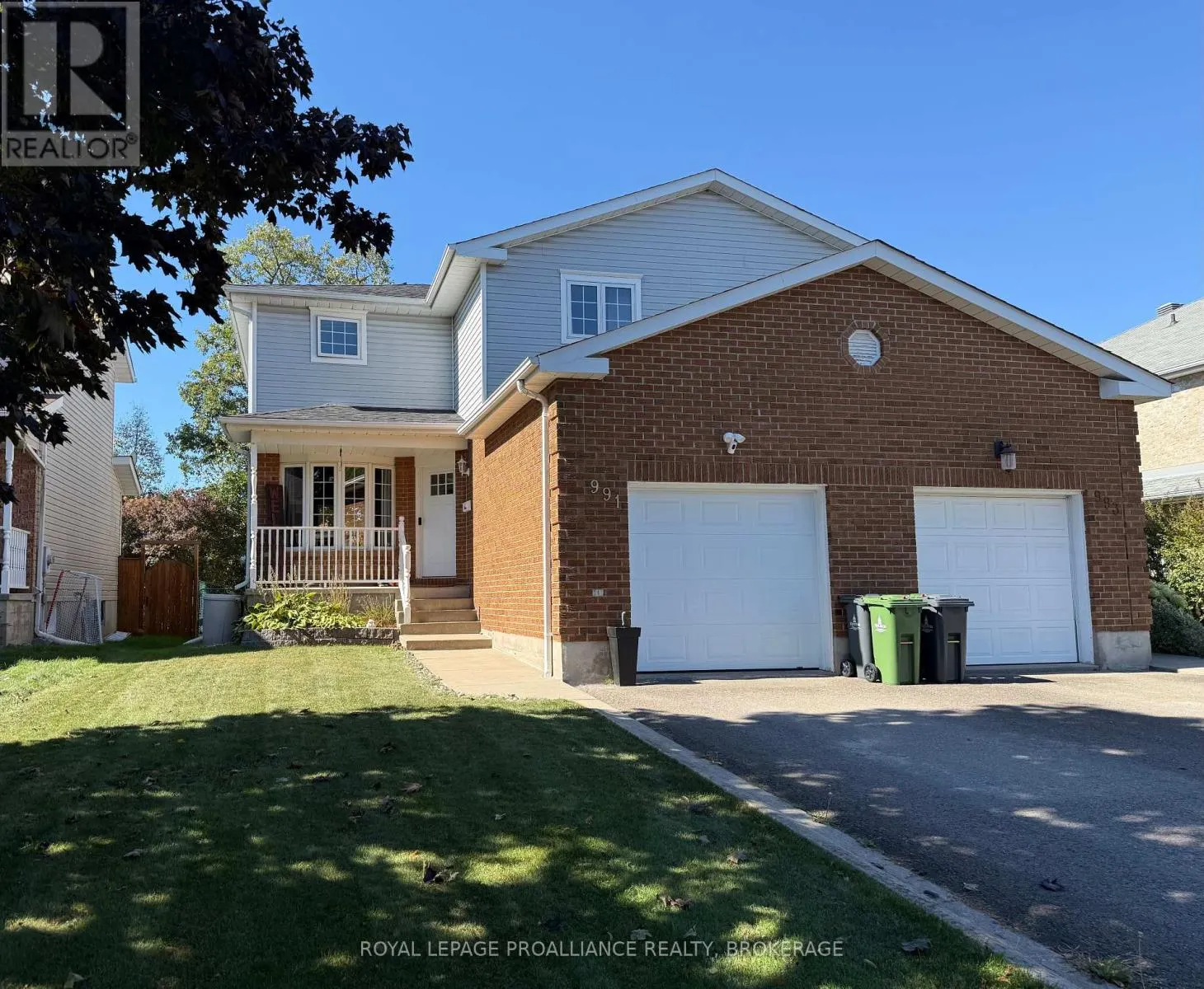 991 WATERBURY CRESCENT