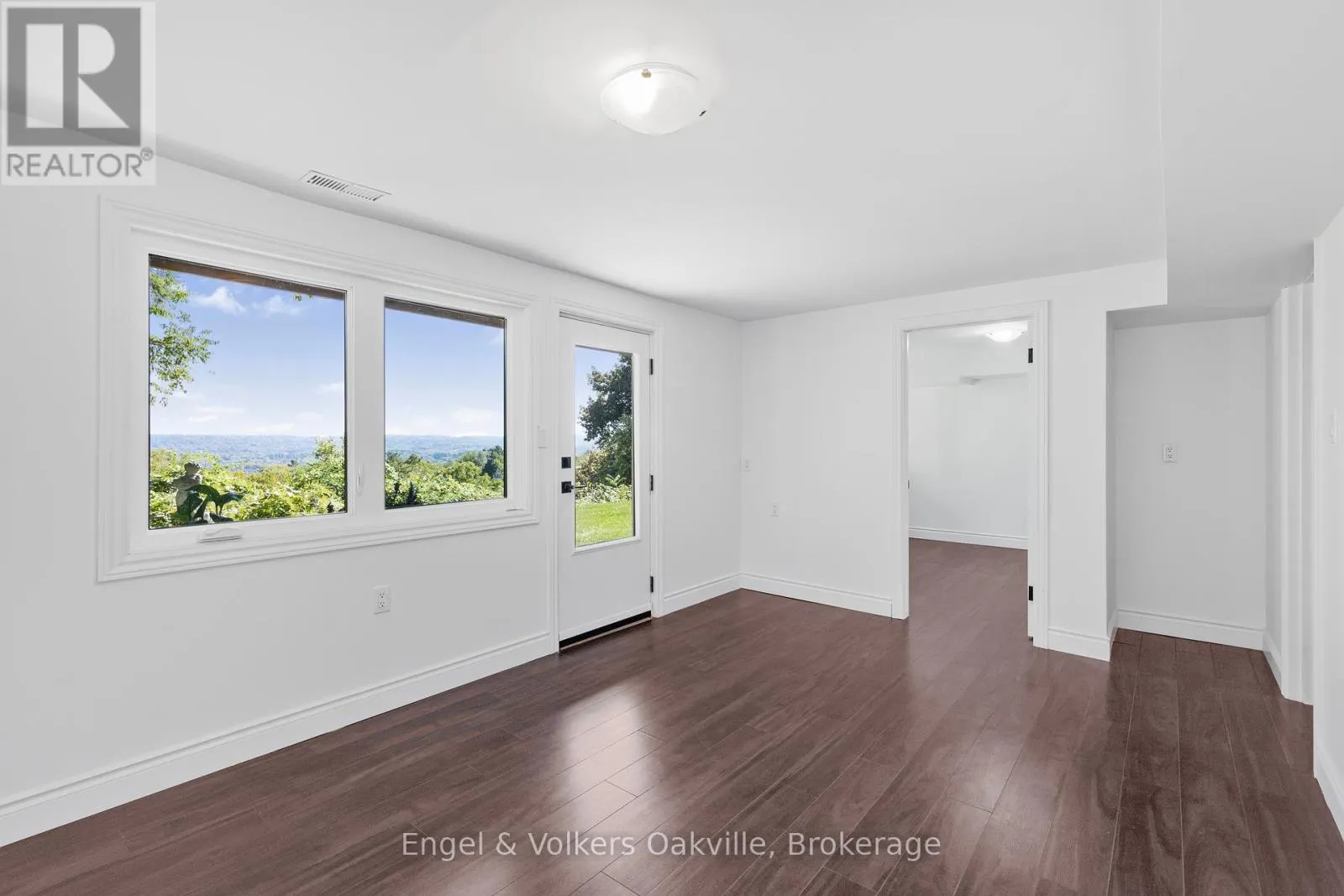 50 OAK AVENUE