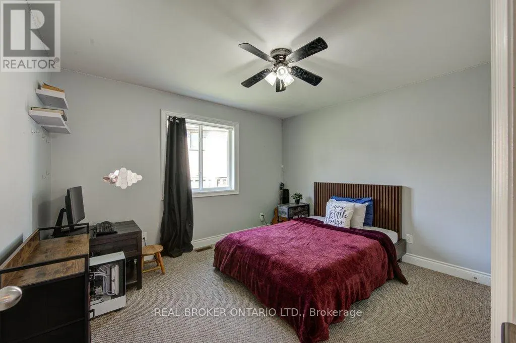 25 PICKETT COURT N