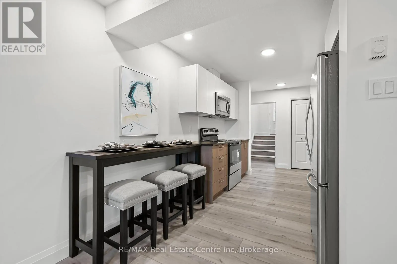 6 - 182 BRIDGE CRESCENT, #6