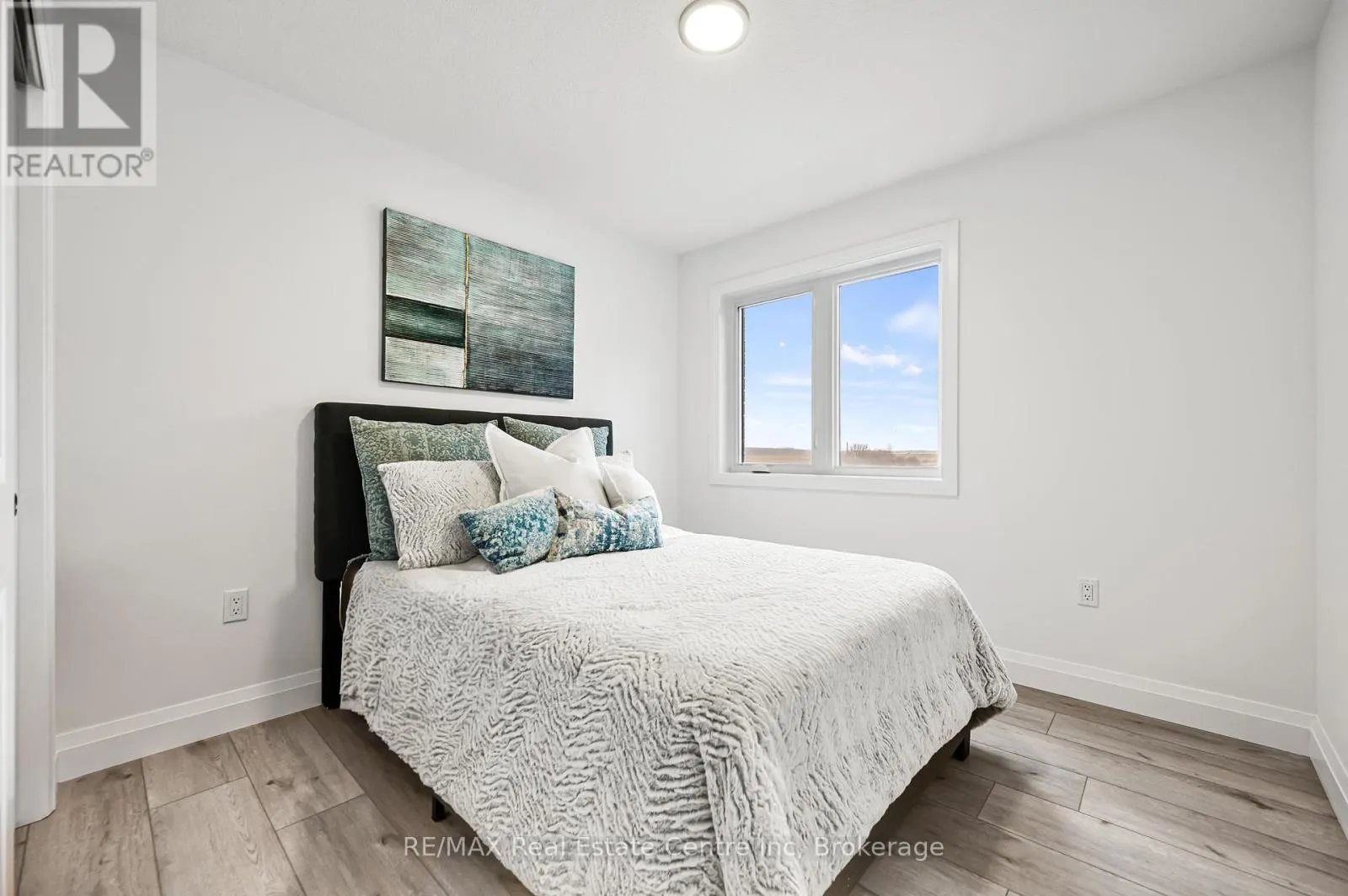 6 - 182 BRIDGE CRESCENT, #6