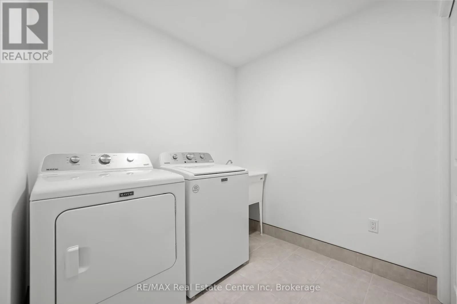 6 - 182 BRIDGE CRESCENT, #6