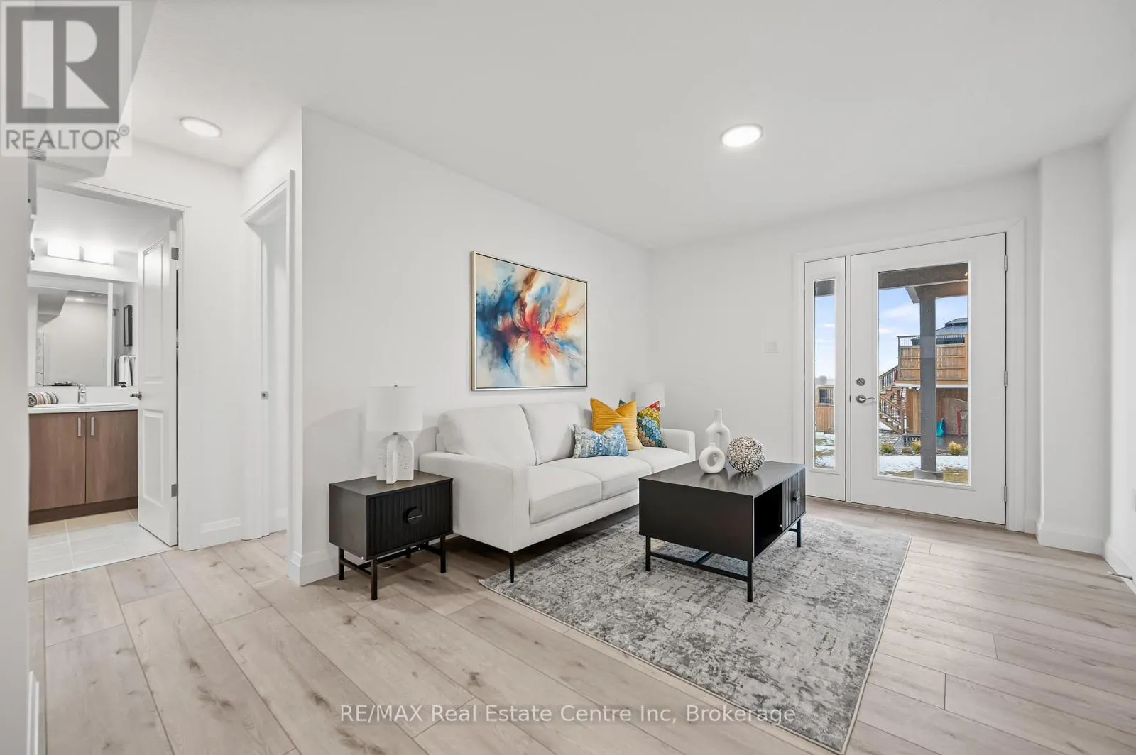 6 - 182 BRIDGE CRESCENT, #6