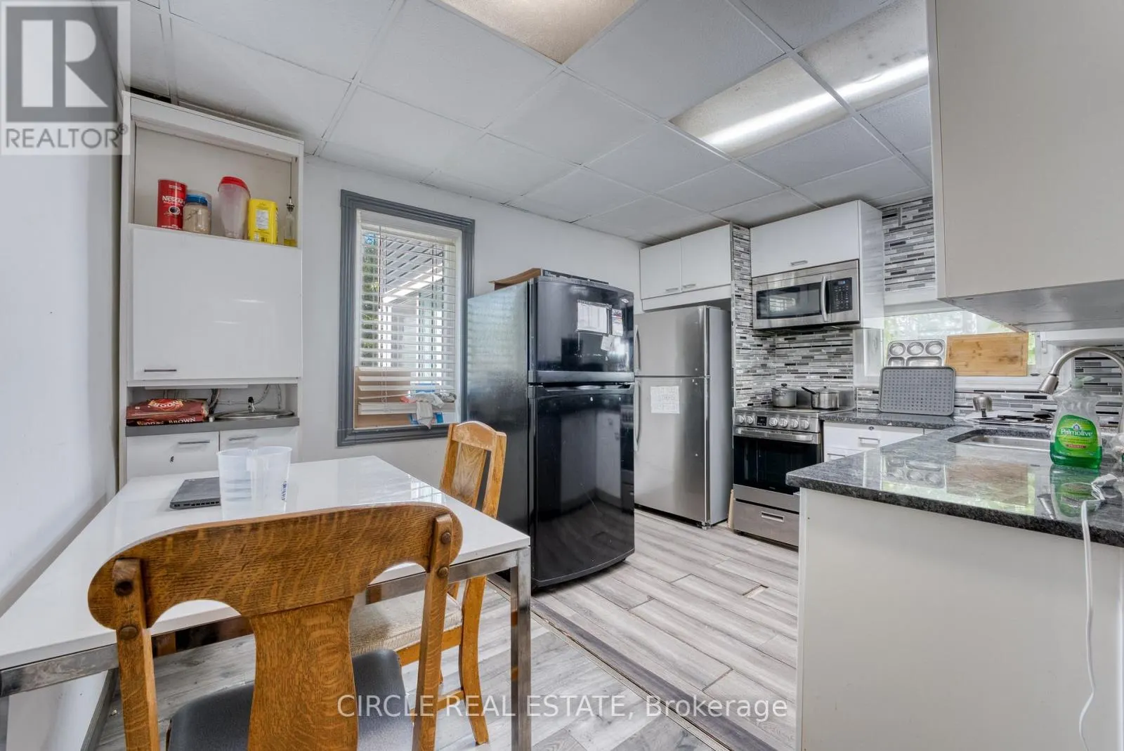 241 CURRY AVENUE