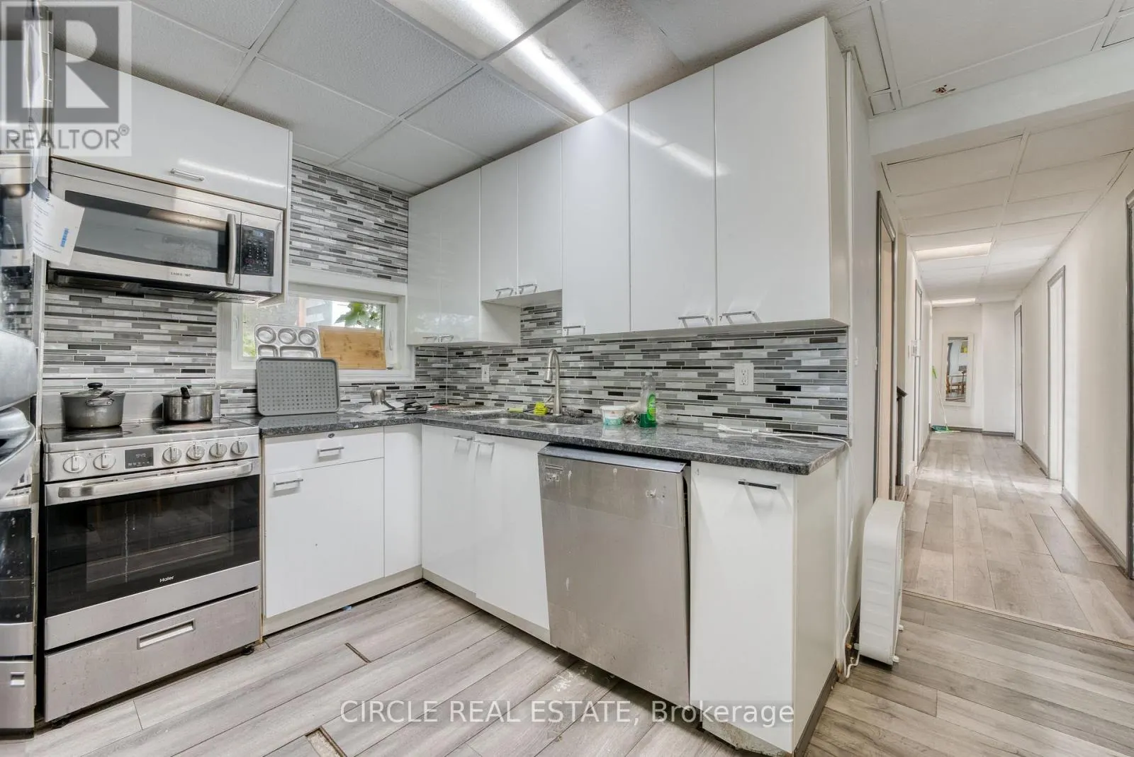 241 CURRY AVENUE