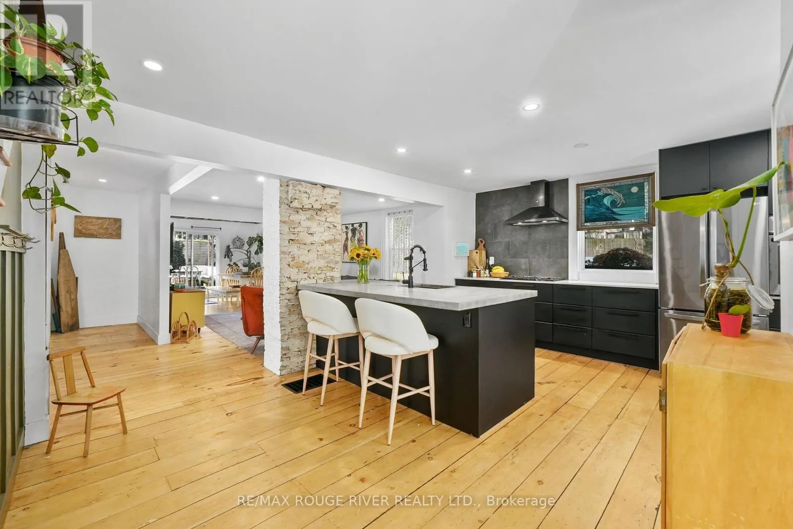 3 BROWNS DRIVE