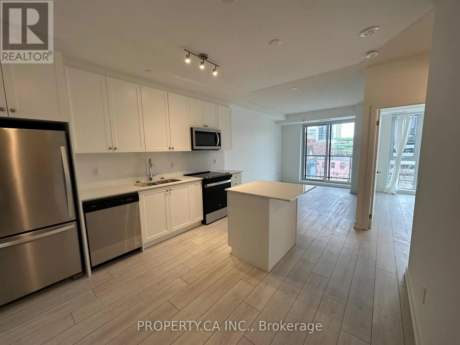 307 - 55 DUKE STREET W