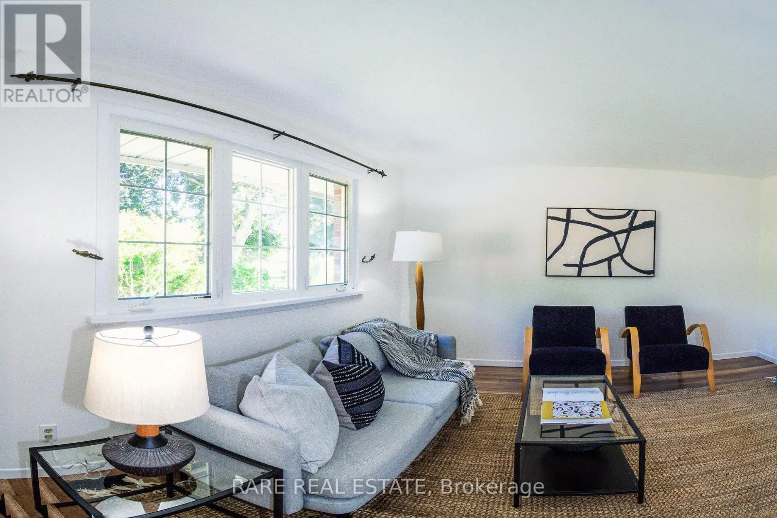 8 BROOKSIDE AVENUE