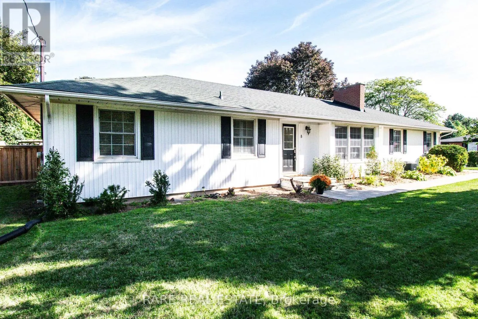 8 BROOKSIDE AVENUE