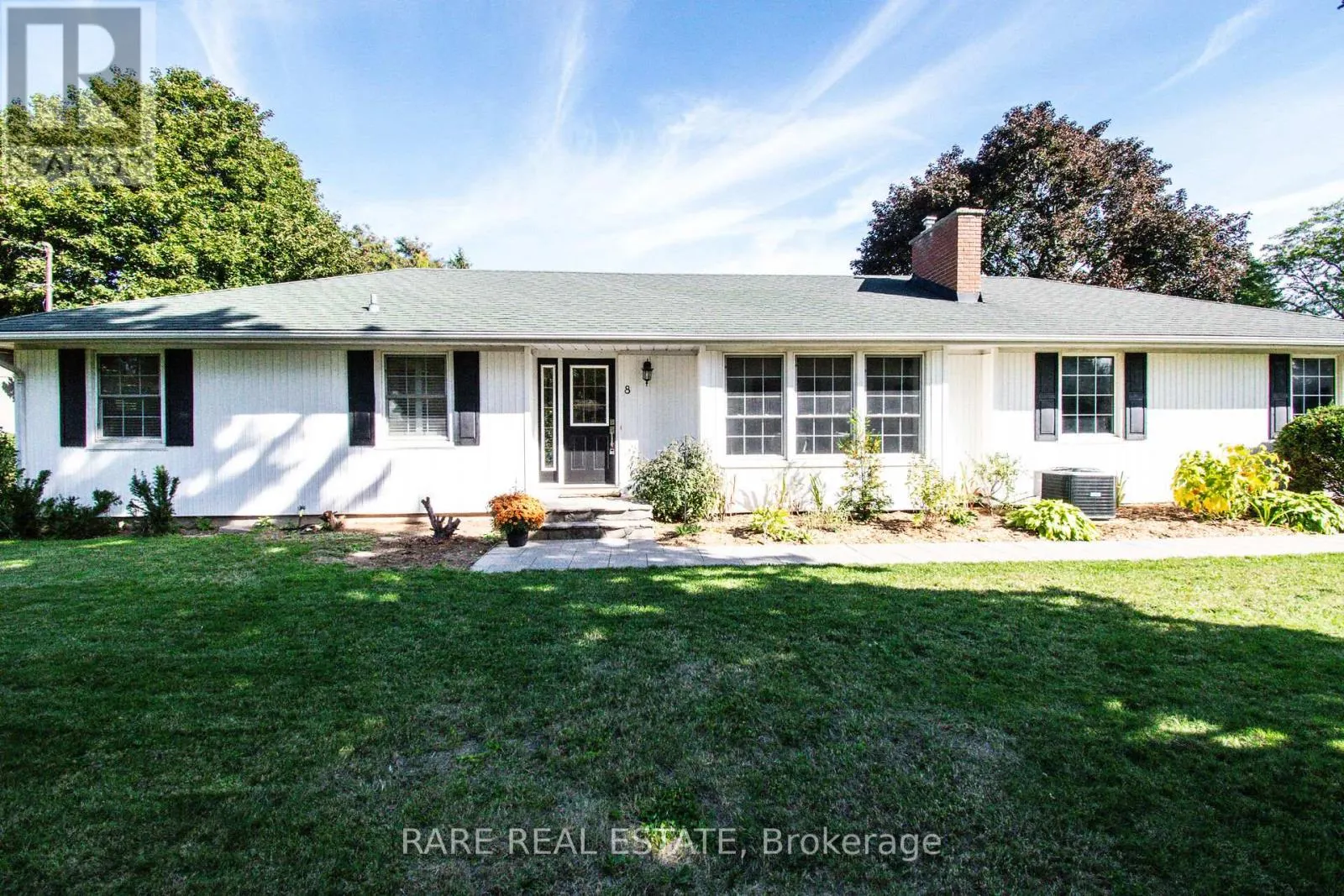 8 BROOKSIDE AVENUE