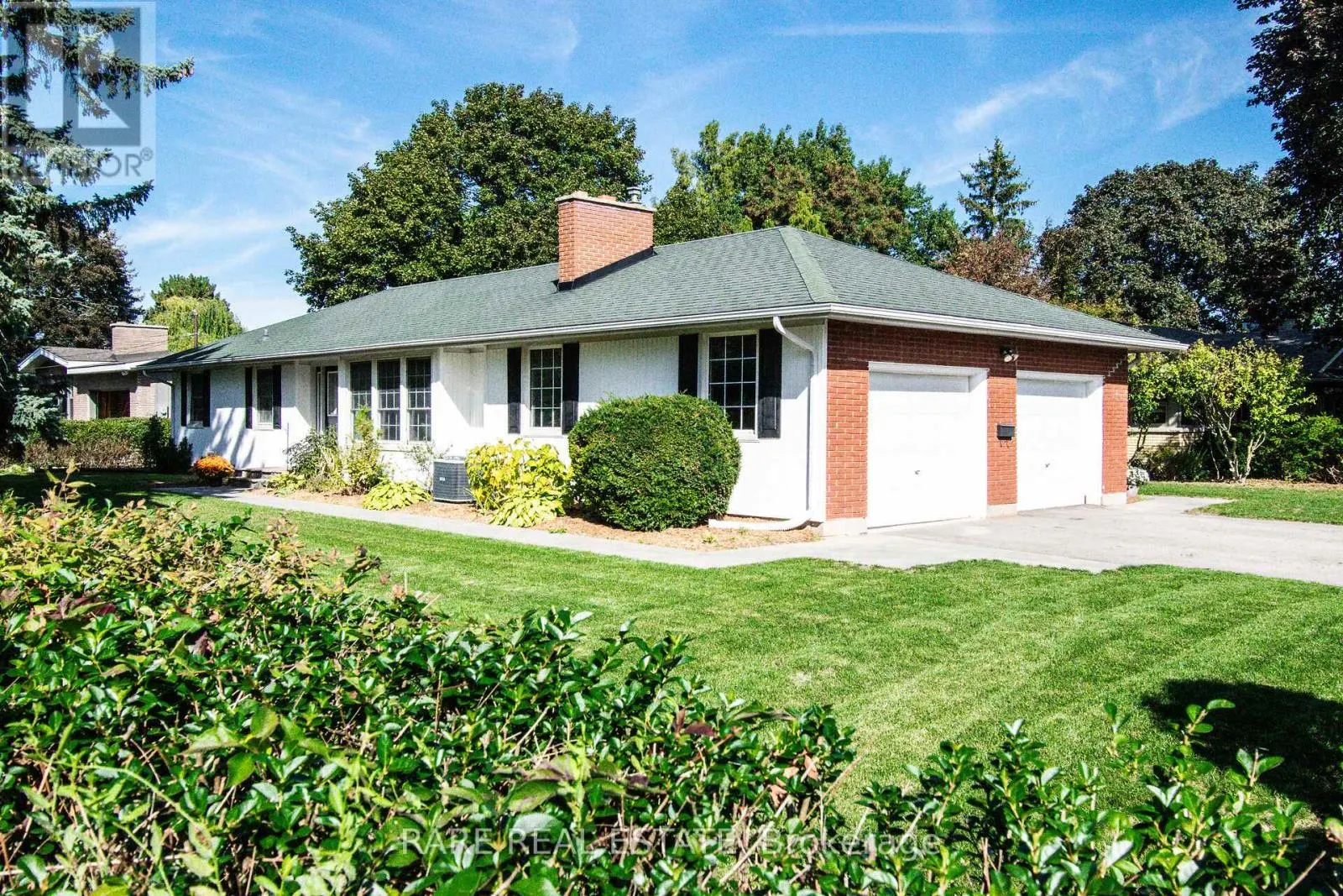 8 BROOKSIDE AVENUE