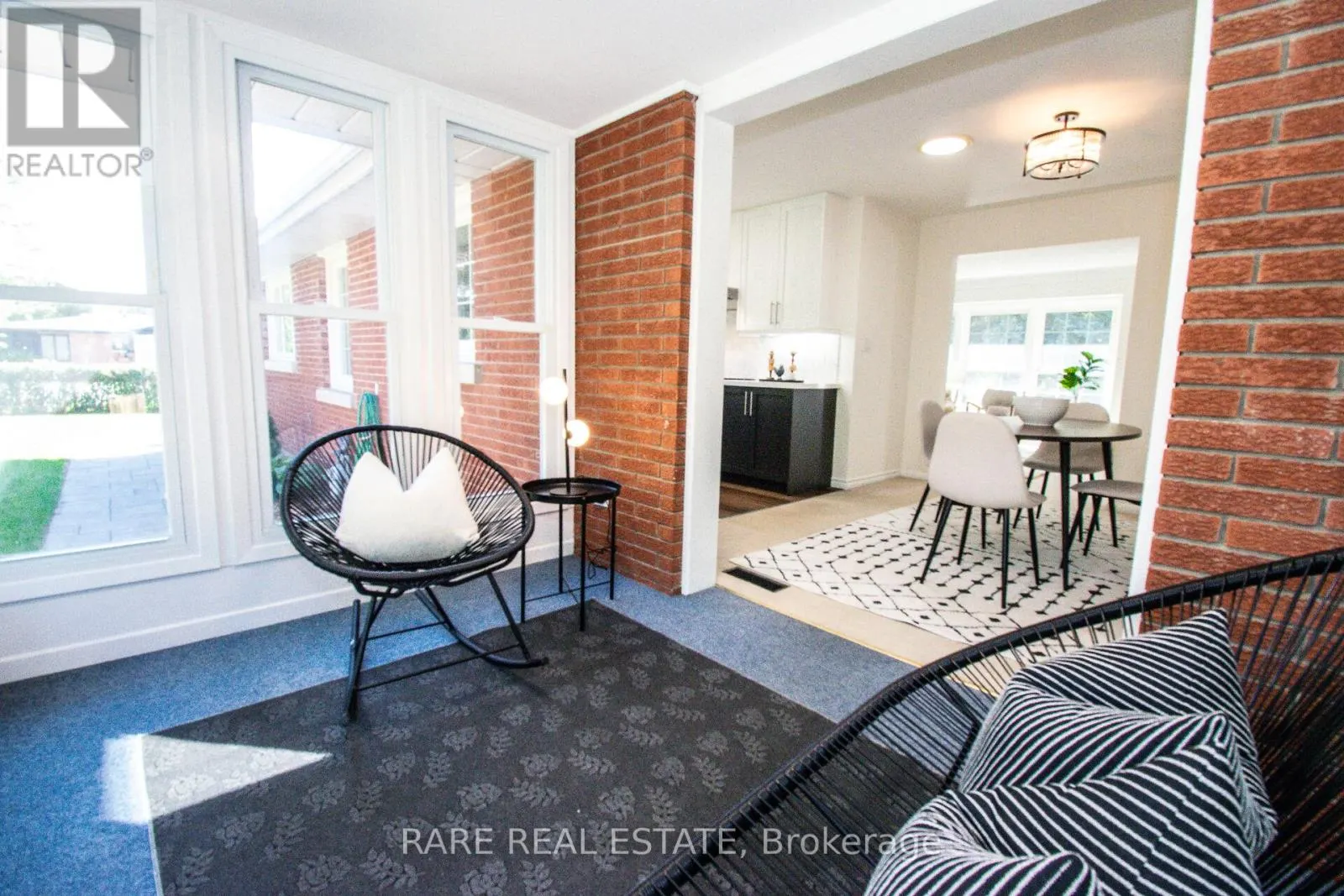 8 BROOKSIDE AVENUE
