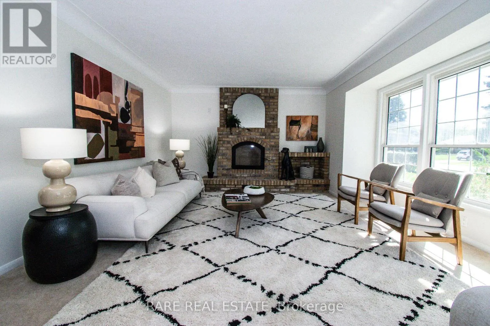 8 BROOKSIDE AVENUE
