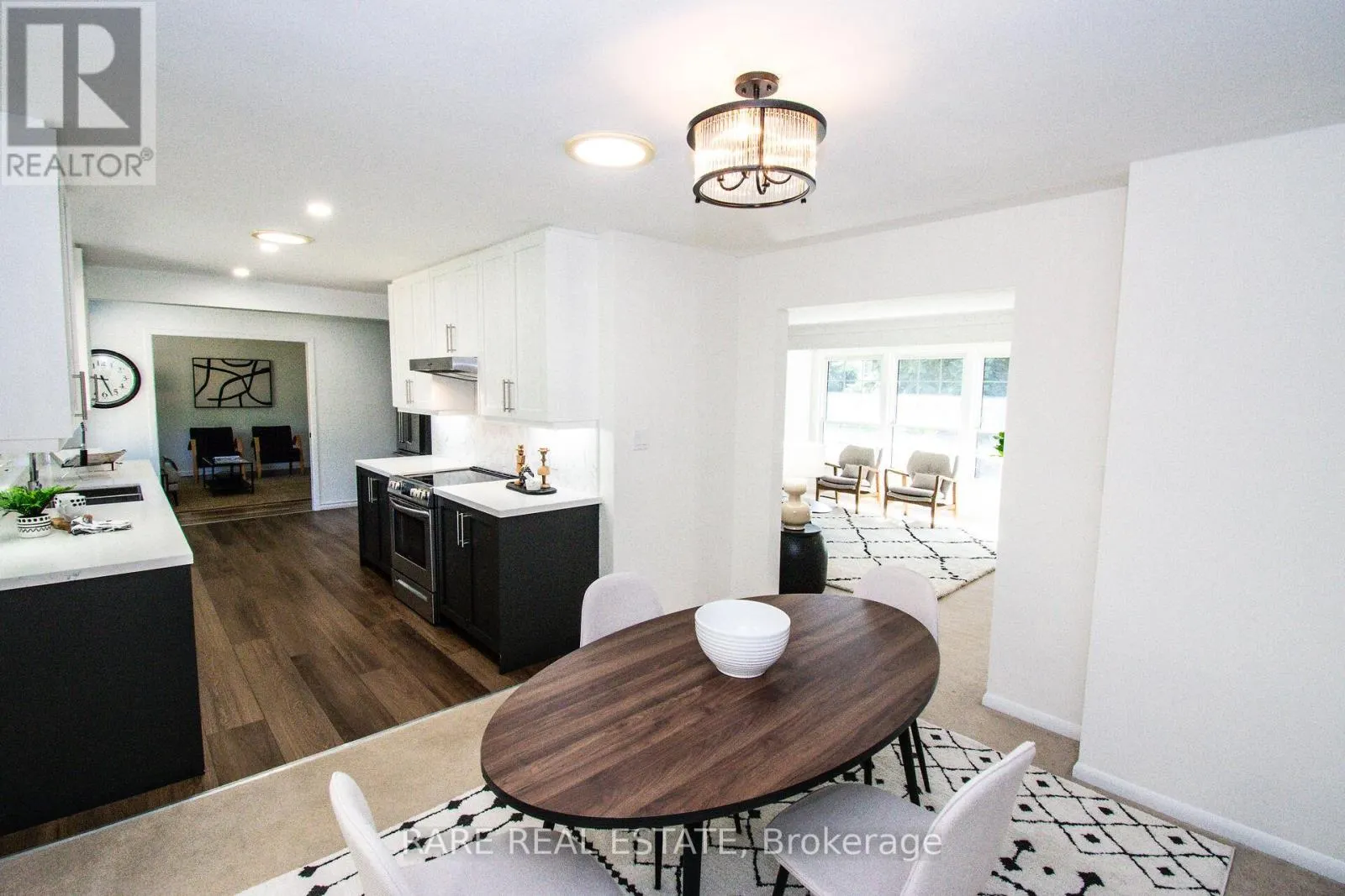 8 BROOKSIDE AVENUE