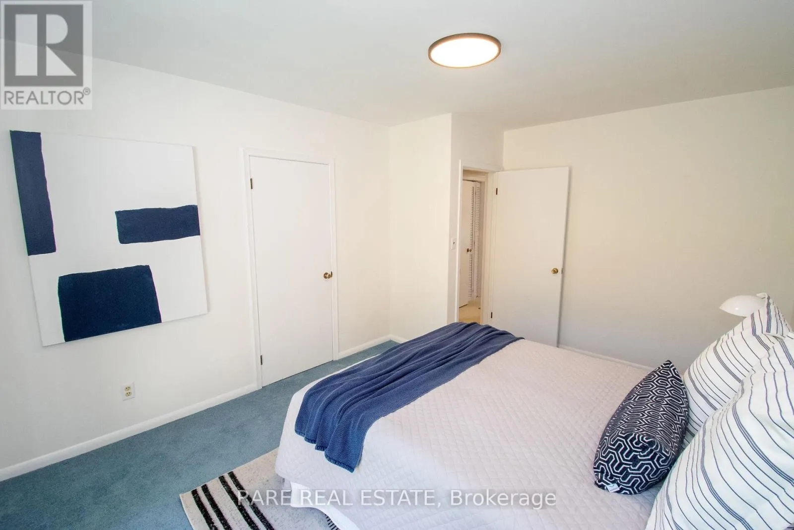 8 BROOKSIDE AVENUE