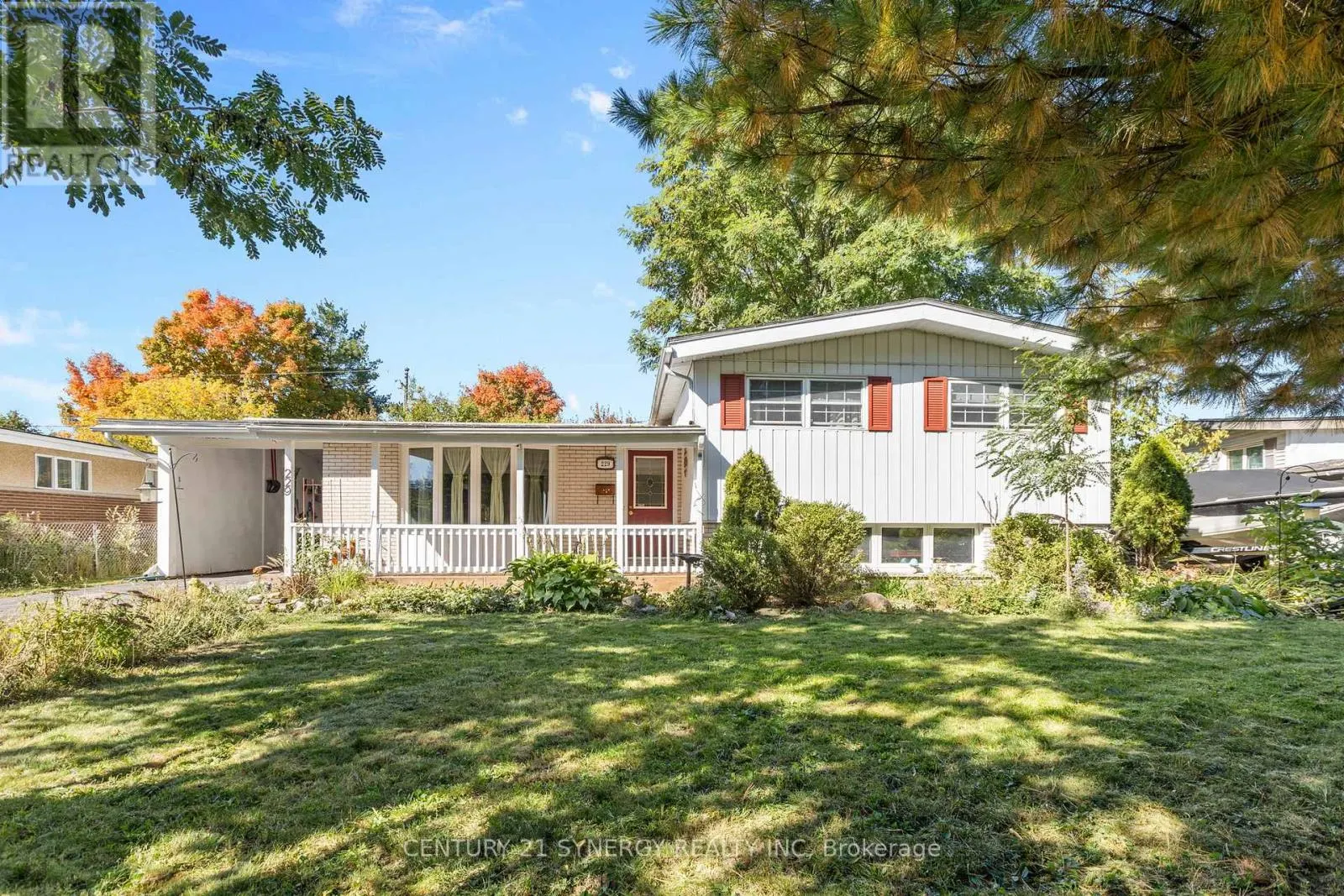 229 KENNEDY LANE W