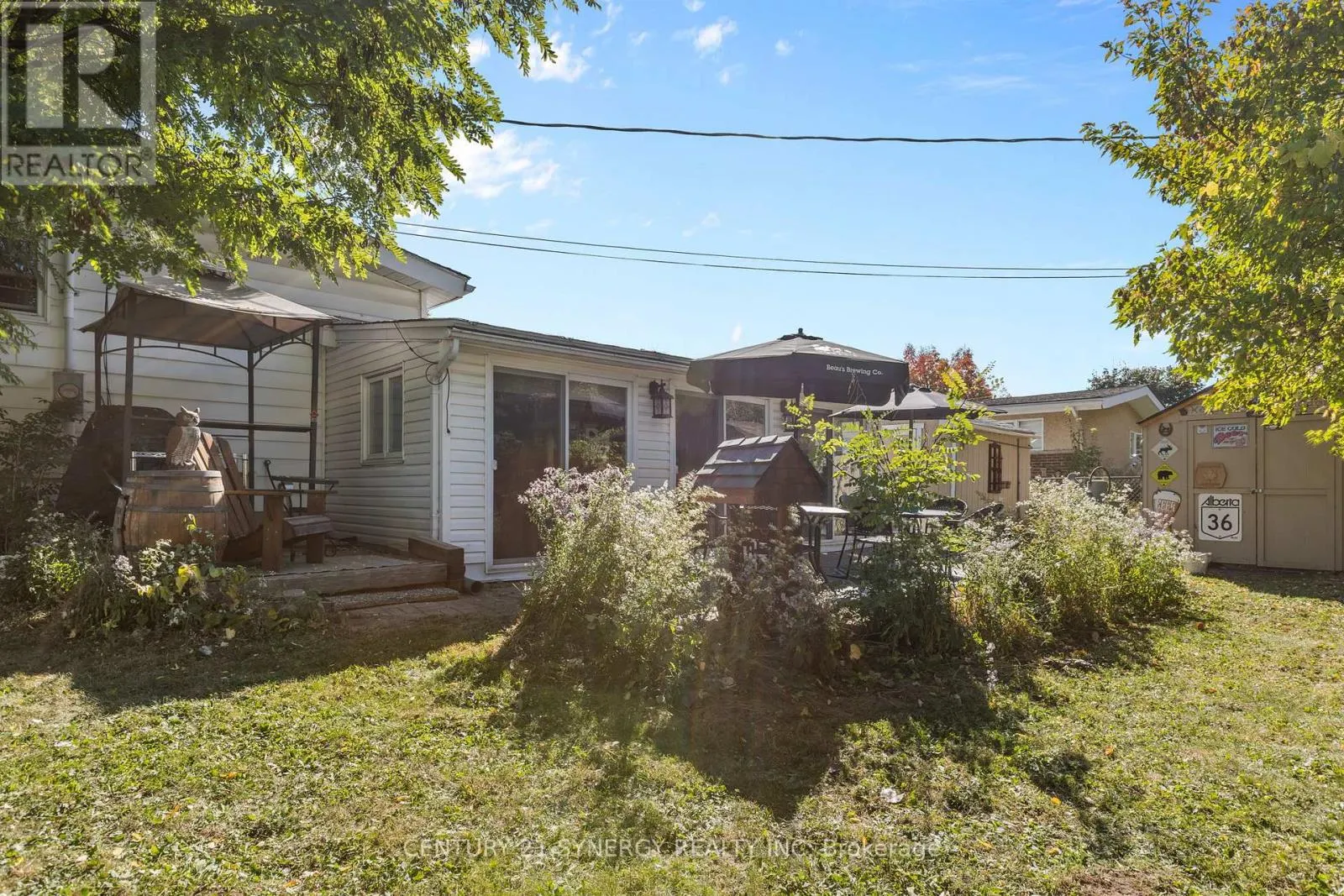 229 KENNEDY LANE W