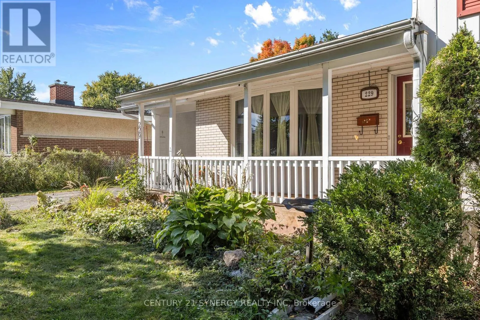 229 KENNEDY LANE W