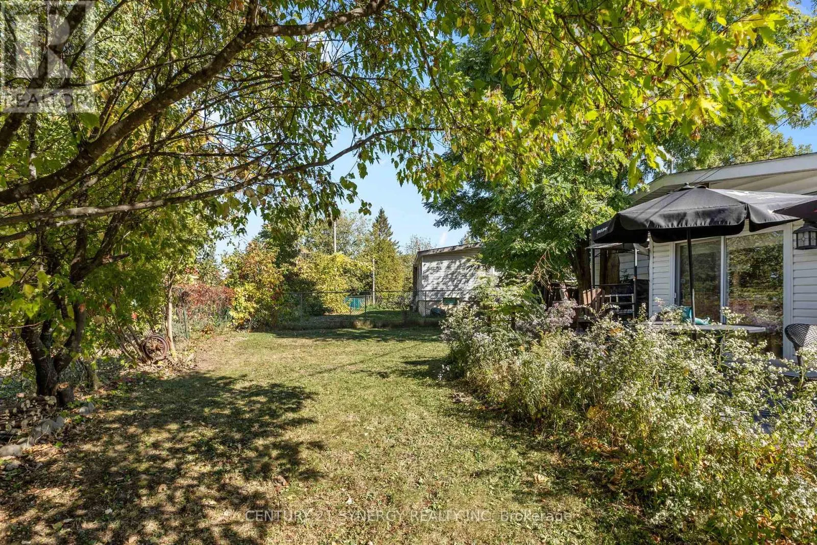 229 KENNEDY LANE W