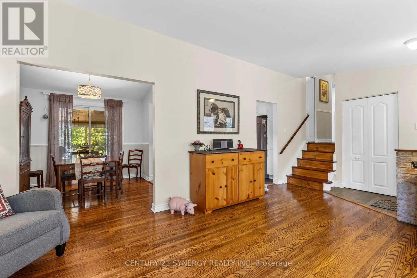 229 KENNEDY LANE W