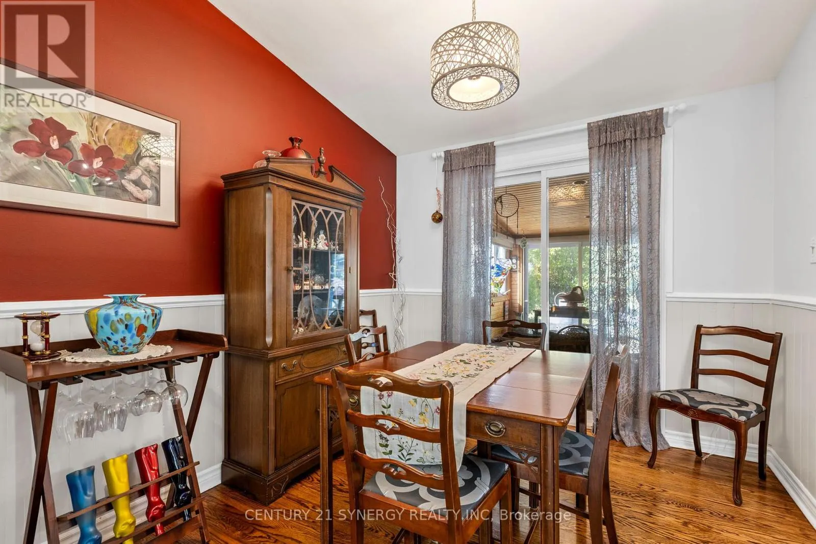 229 KENNEDY LANE W