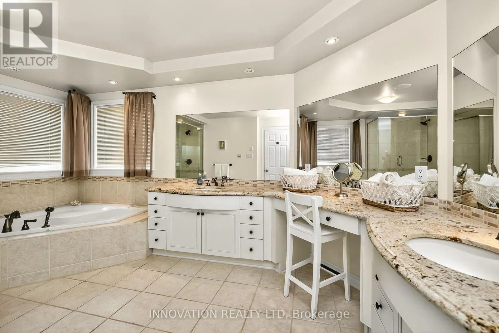 534 LANDSWOOD WAY