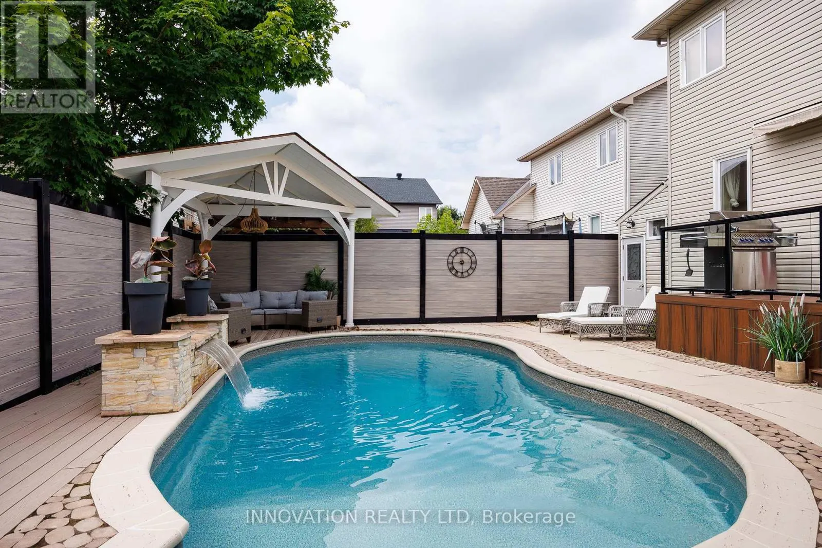 534 LANDSWOOD WAY