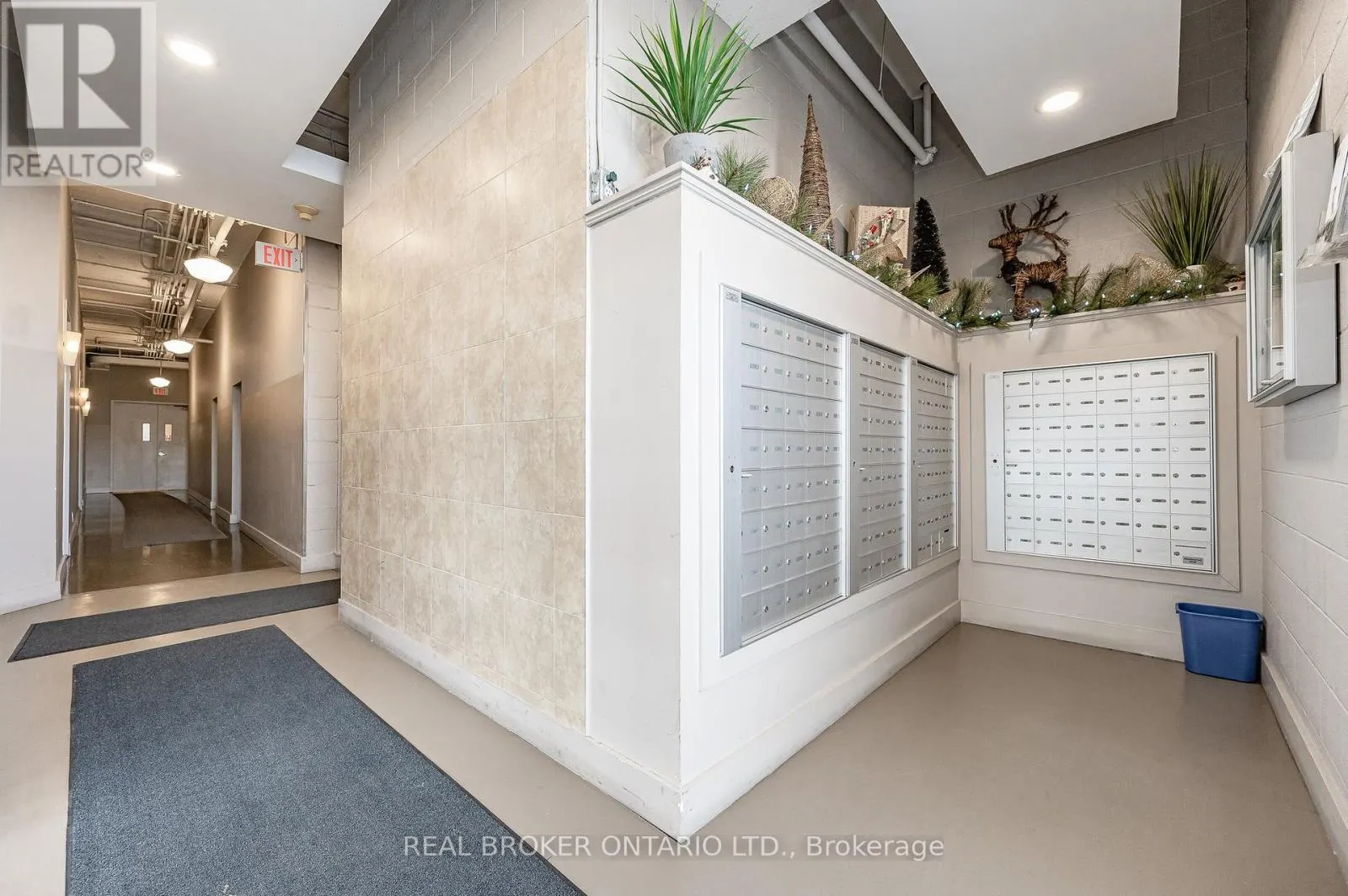 128 - 404 KING STREET WEST STREET W