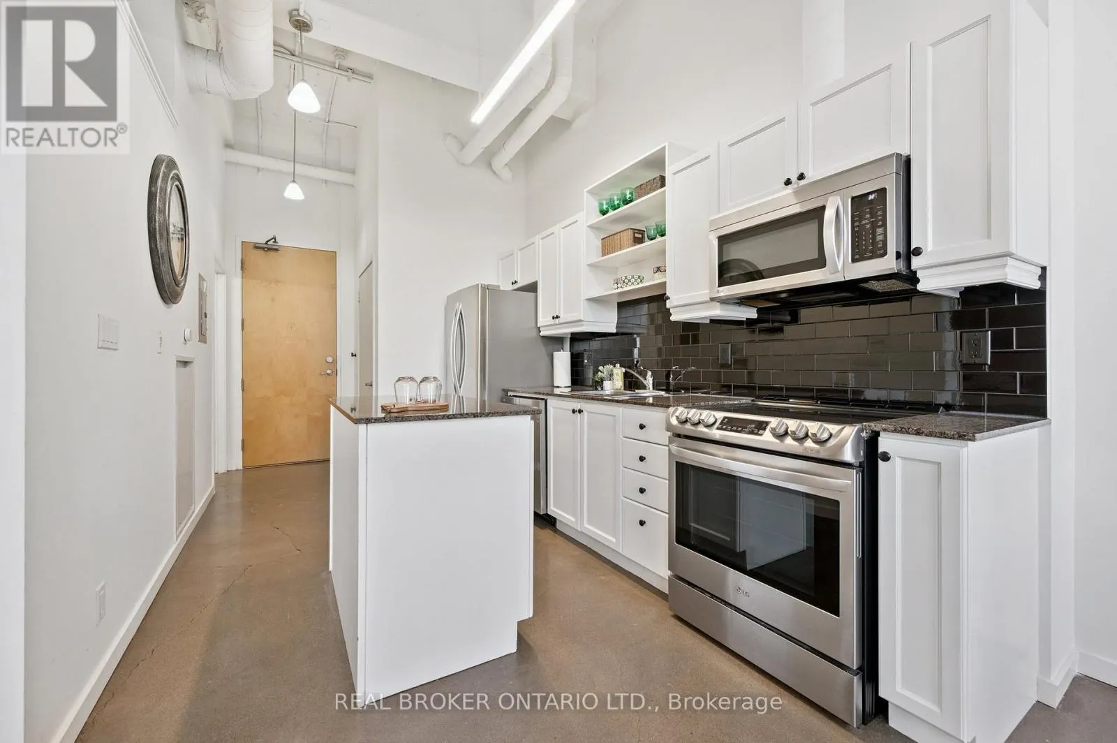 128 - 404 KING STREET WEST STREET W