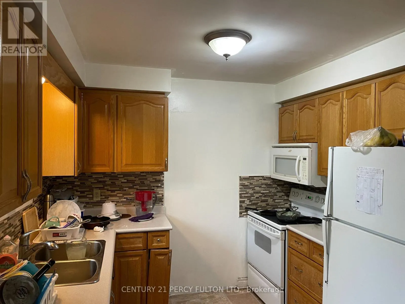 2 TRELAWN PARKWAY E
