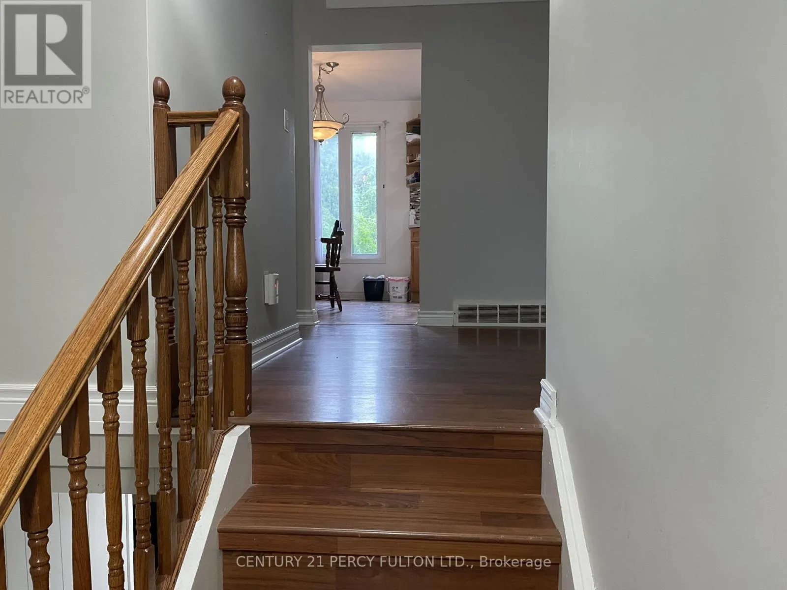 2 TRELAWN PARKWAY E
