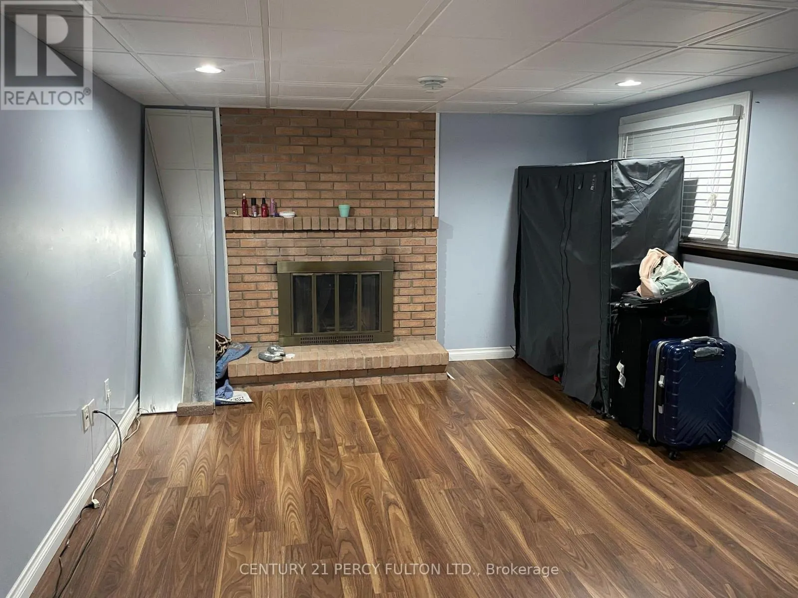 2 TRELAWN PARKWAY E