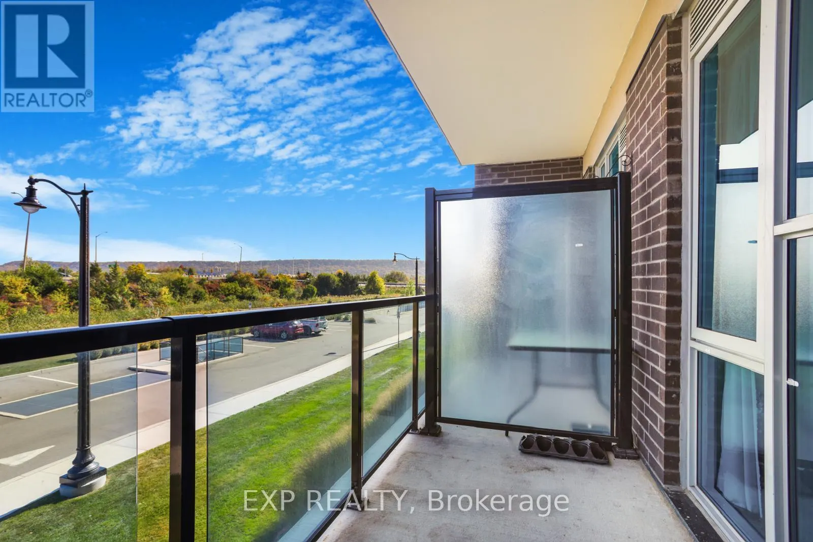 216 - 16 CONCORD PLACE
