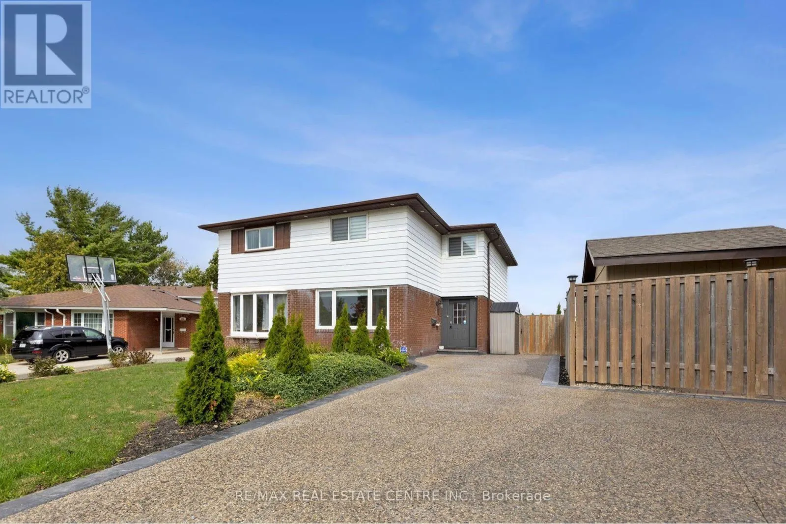 122 MOOREGATE CRESCENT