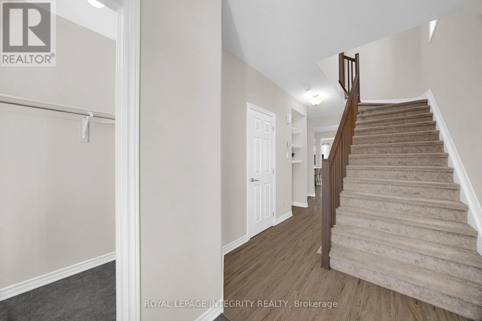 215 MERAK WAY