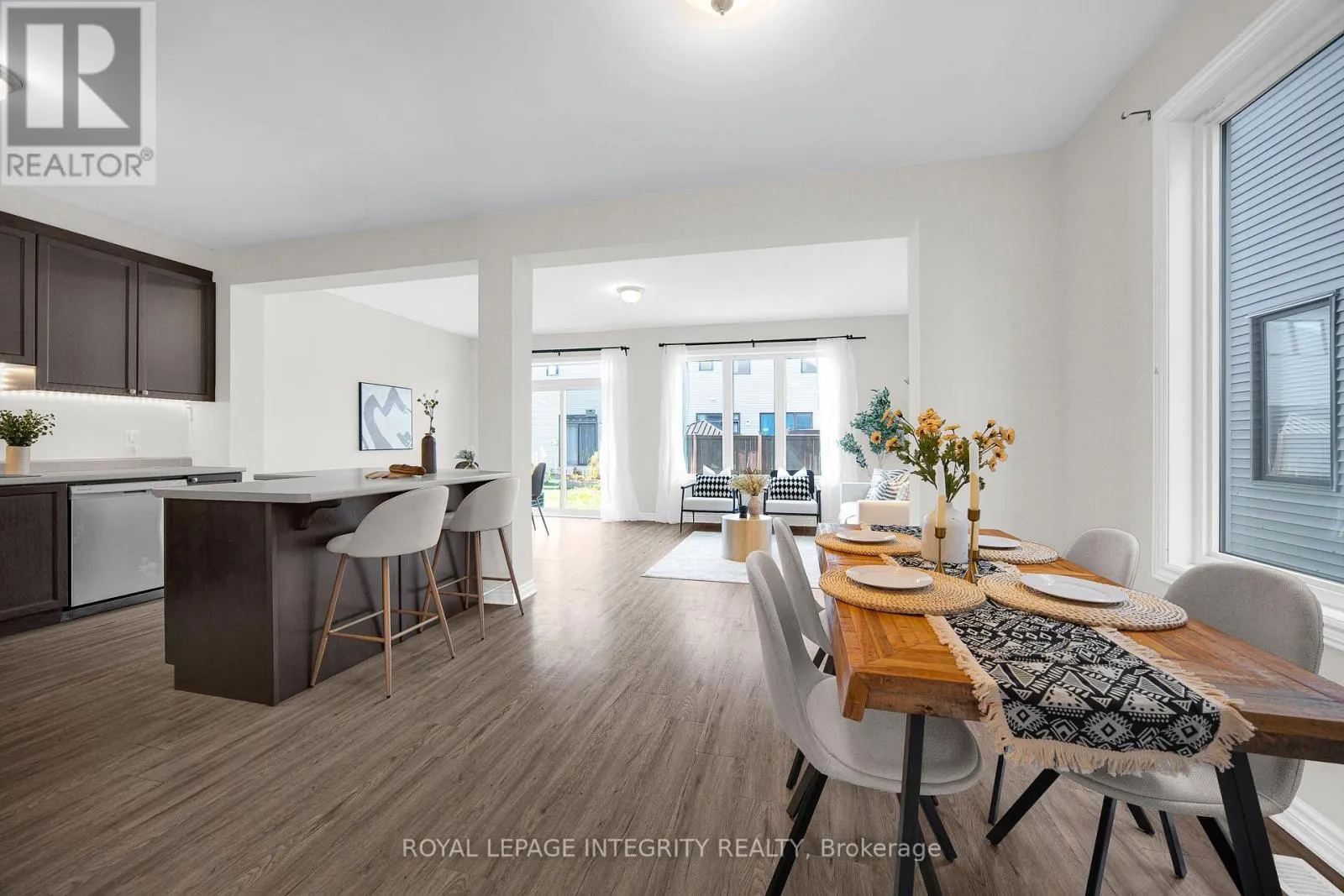 215 MERAK WAY