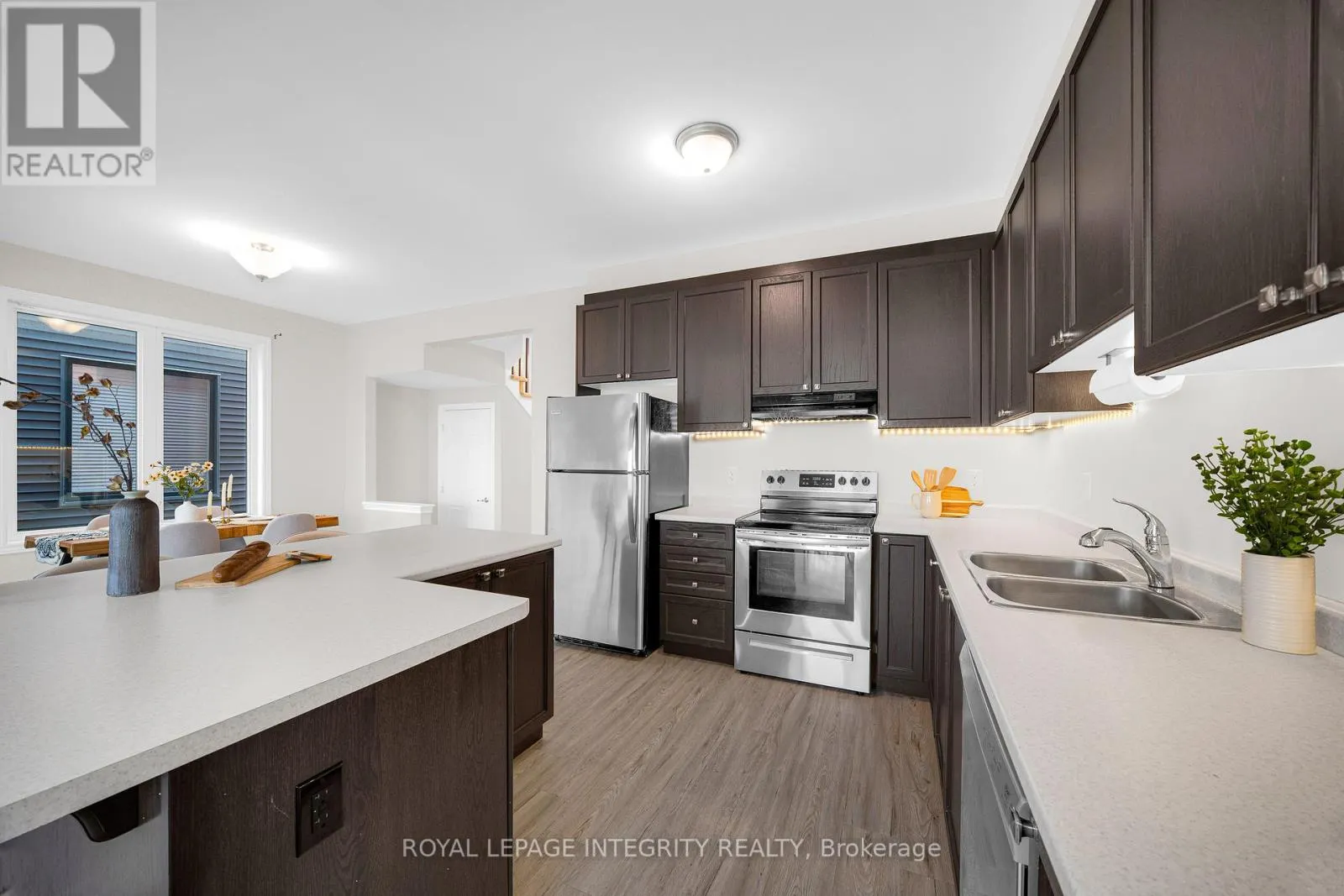 215 MERAK WAY