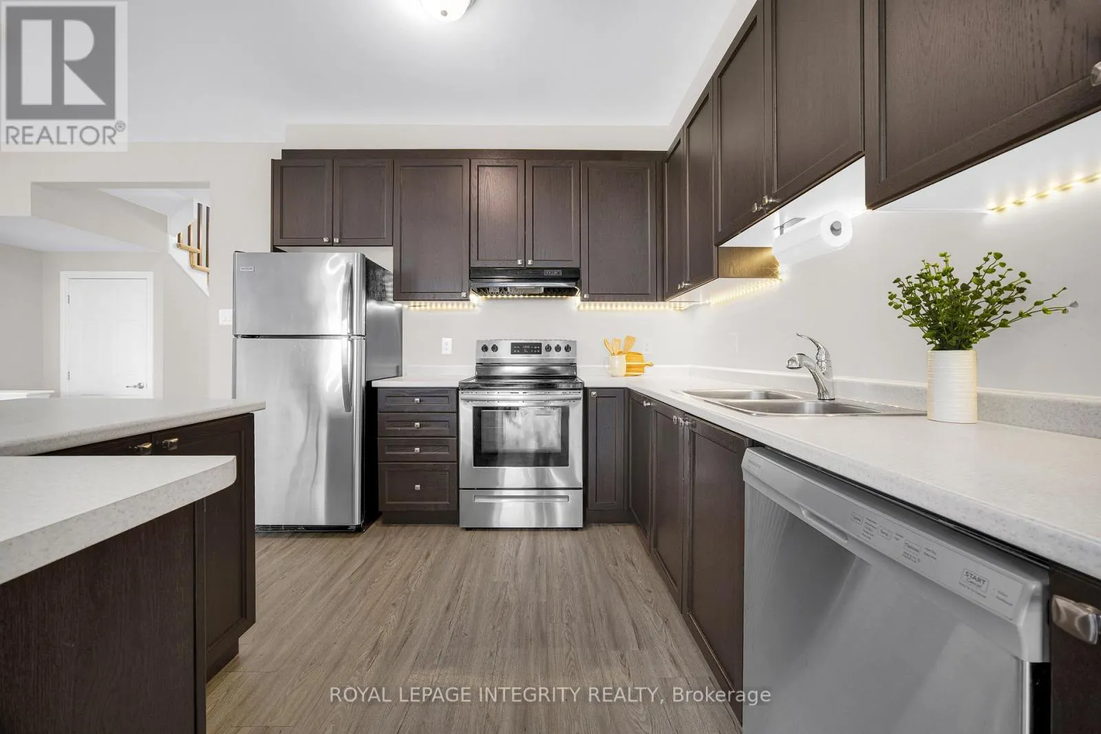 215 MERAK WAY