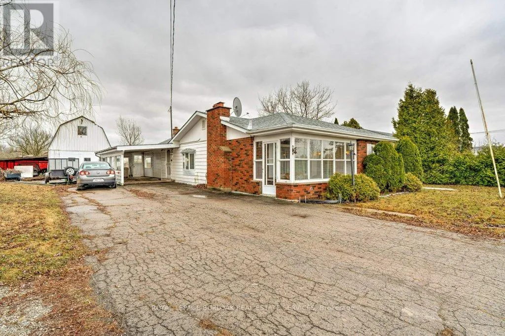 114 SECOND ROAD E