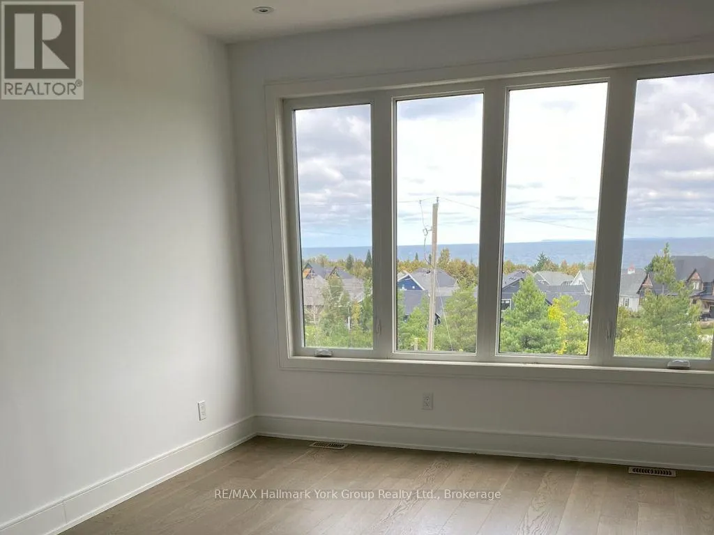 10 WATERVIEW LANE