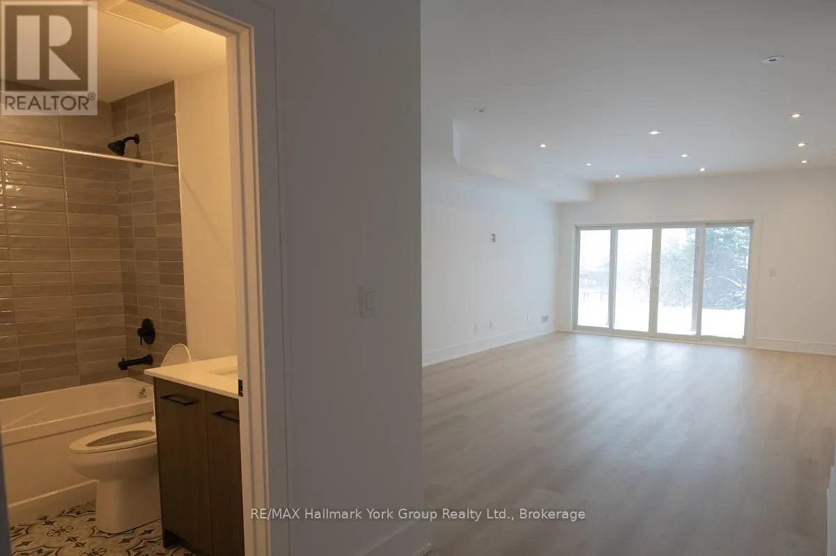 10 WATERVIEW LANE