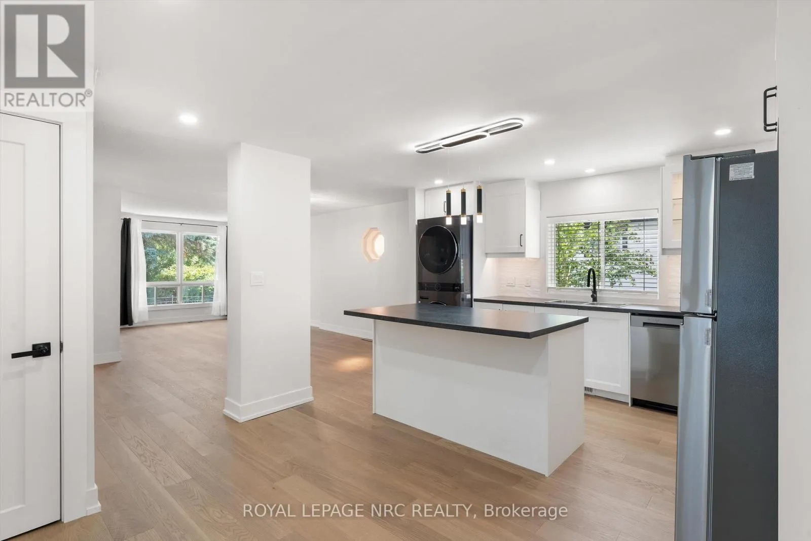 88 BAYVIEW DRIVE