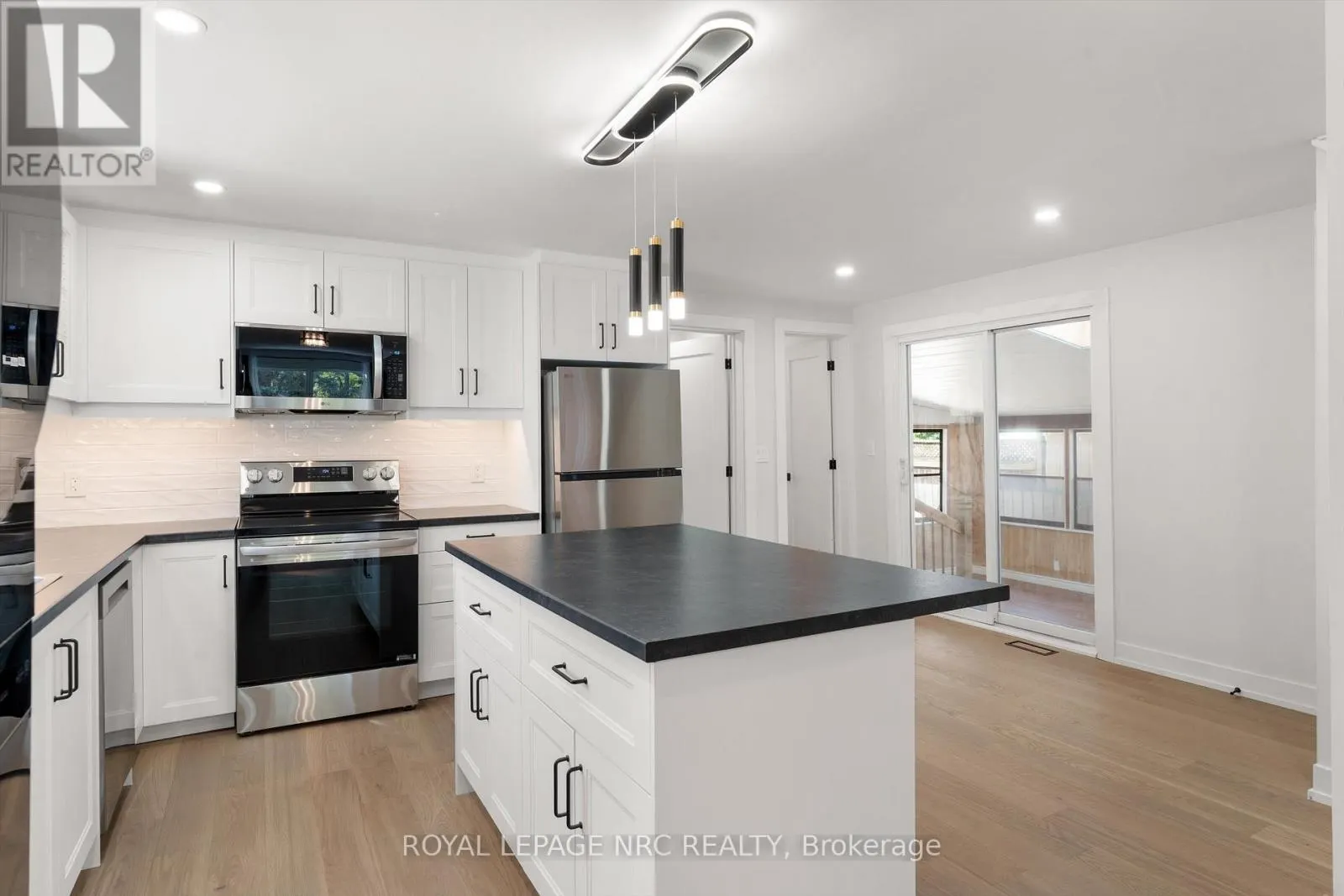 88 BAYVIEW DRIVE