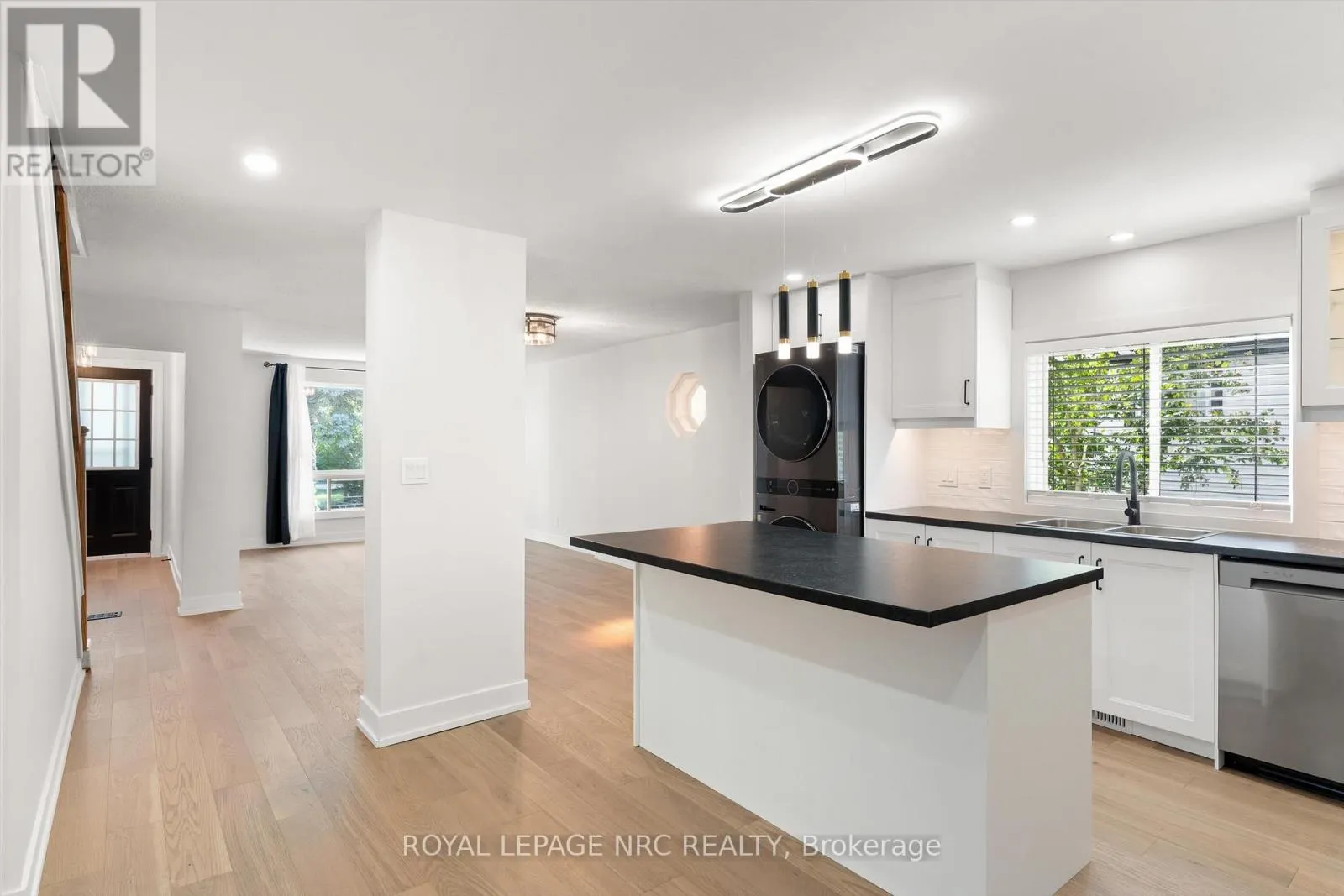 88 BAYVIEW DRIVE
