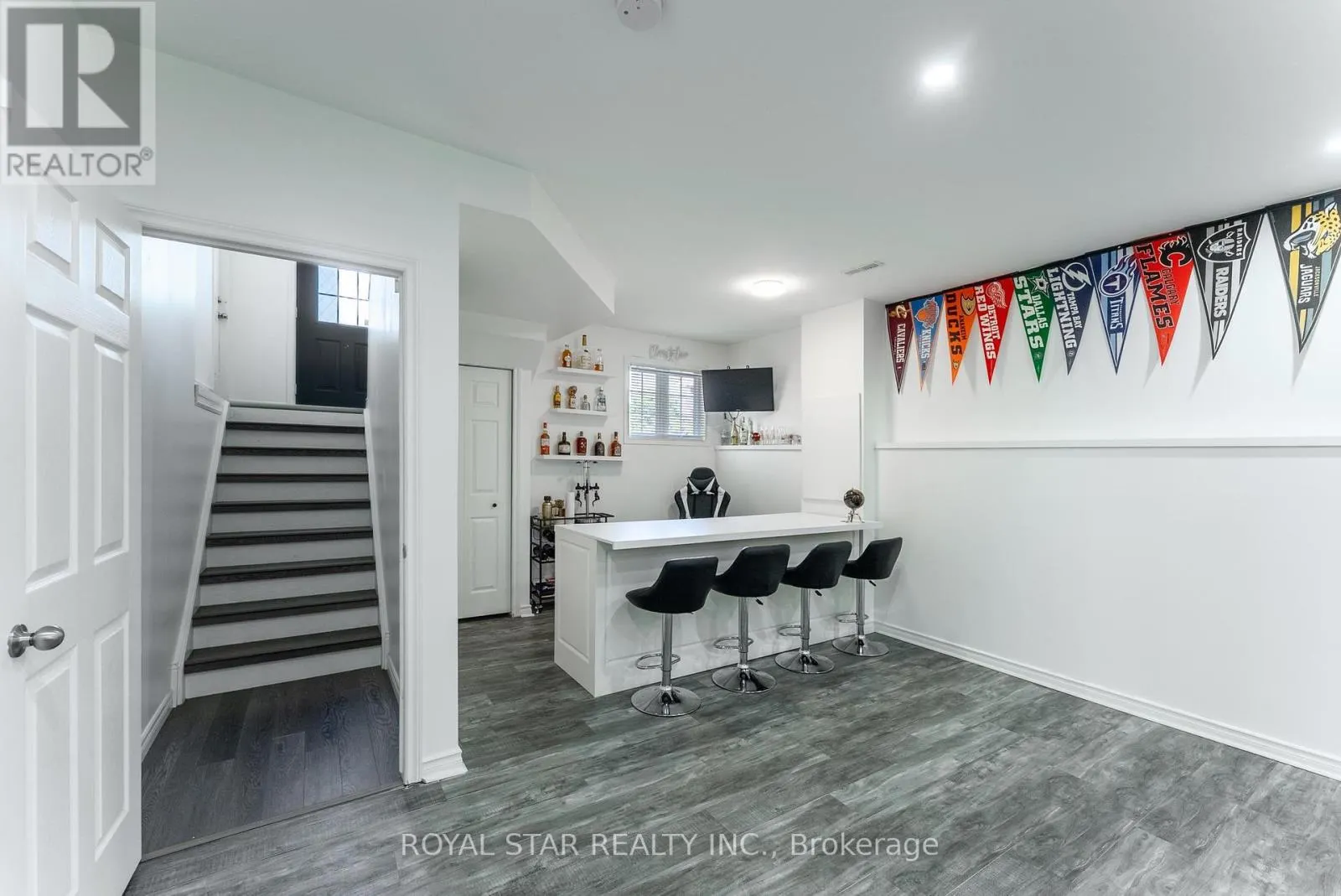 3 KERR CRESCENT