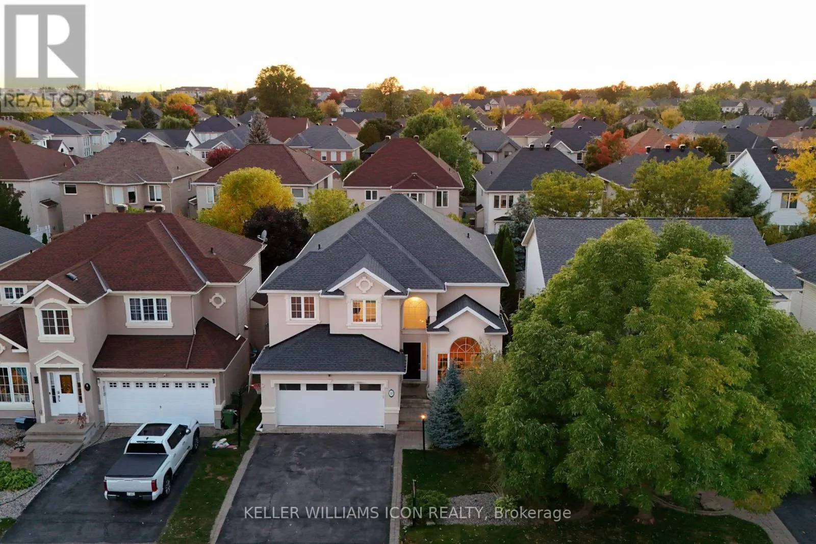 10 PONDHOLLOW WAY