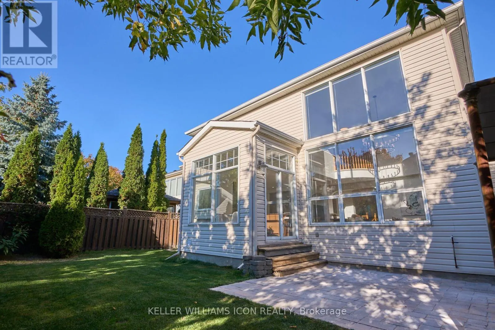 10 PONDHOLLOW WAY