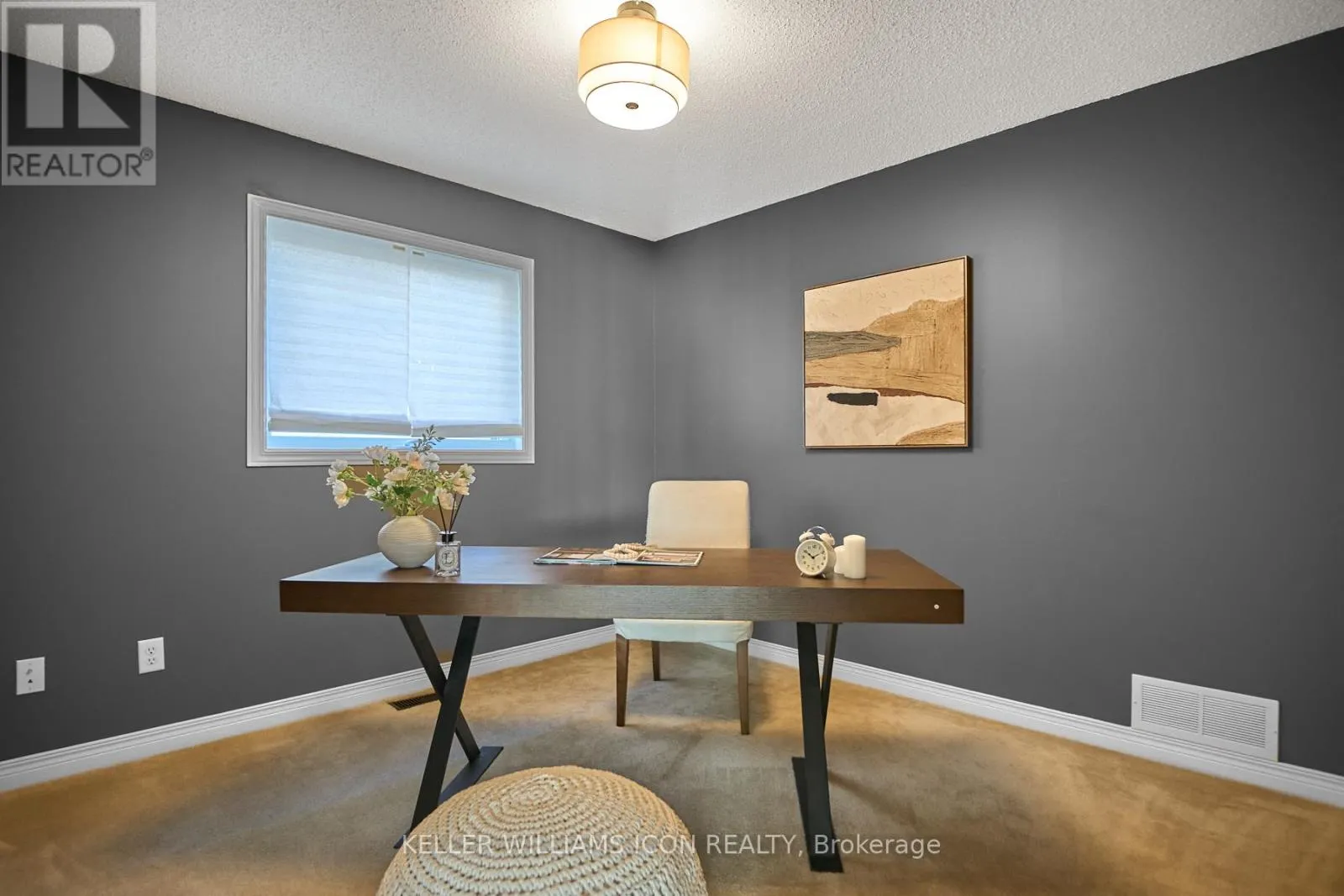 10 PONDHOLLOW WAY
