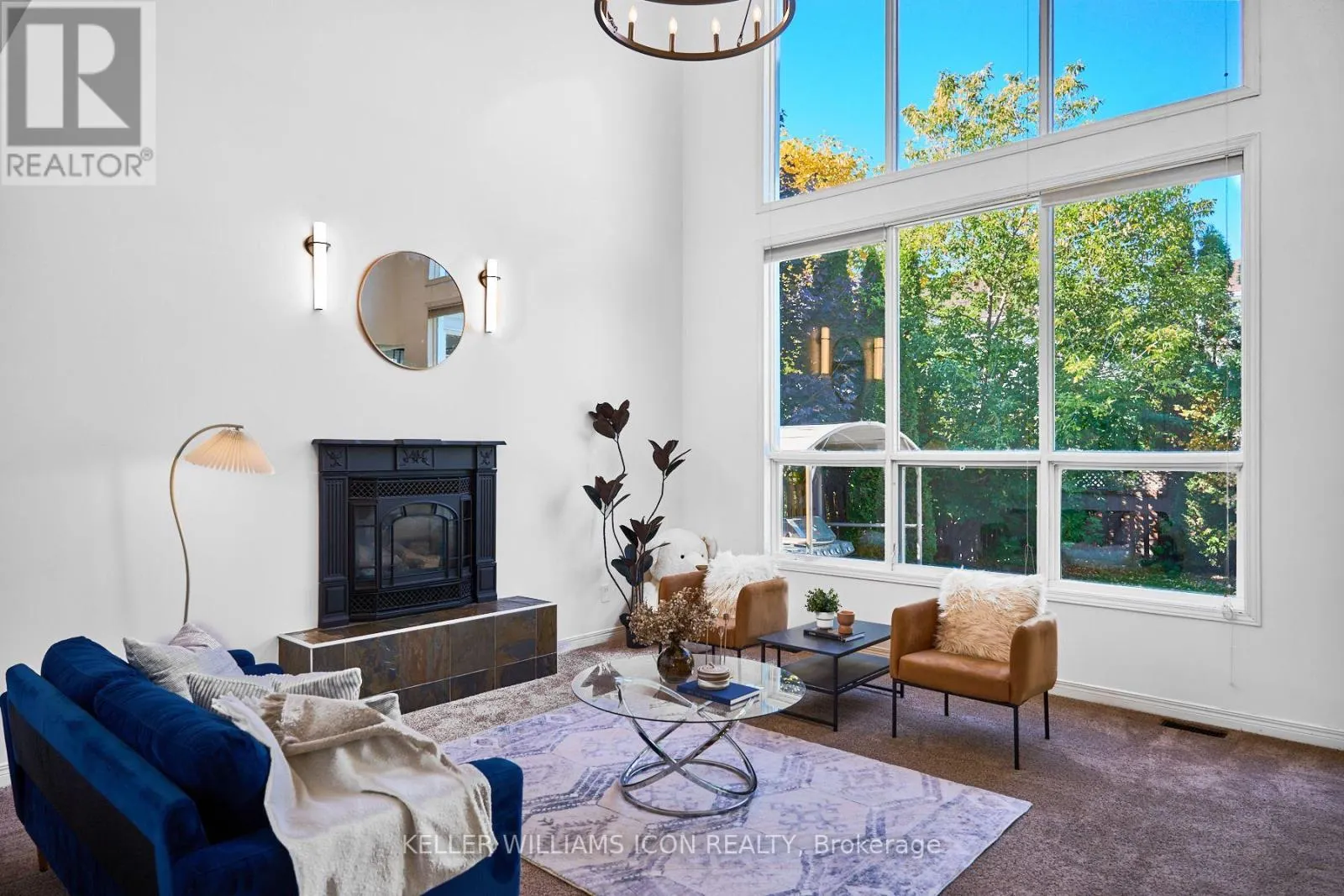 10 PONDHOLLOW WAY